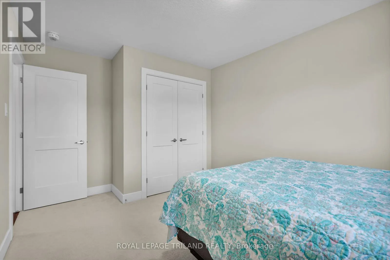 521 SOPHIA CRESCENT