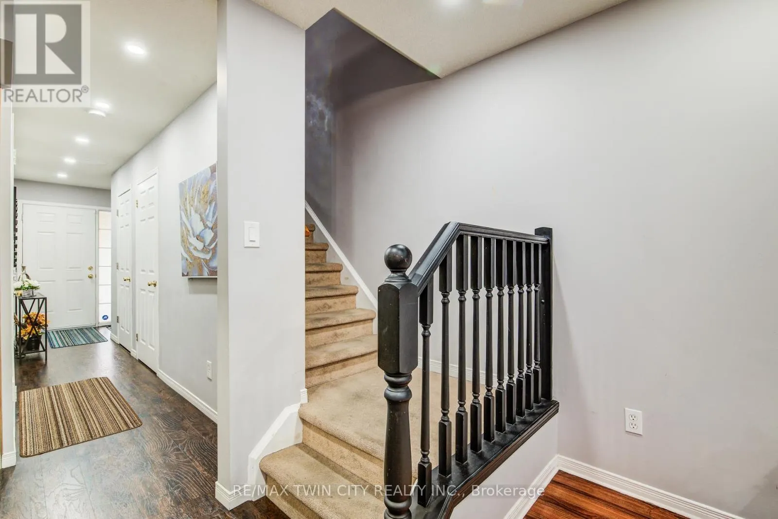 20 - 120 DUDHOPE AVENUE