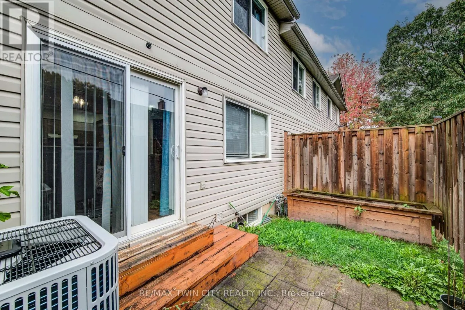 20 - 120 DUDHOPE AVENUE
