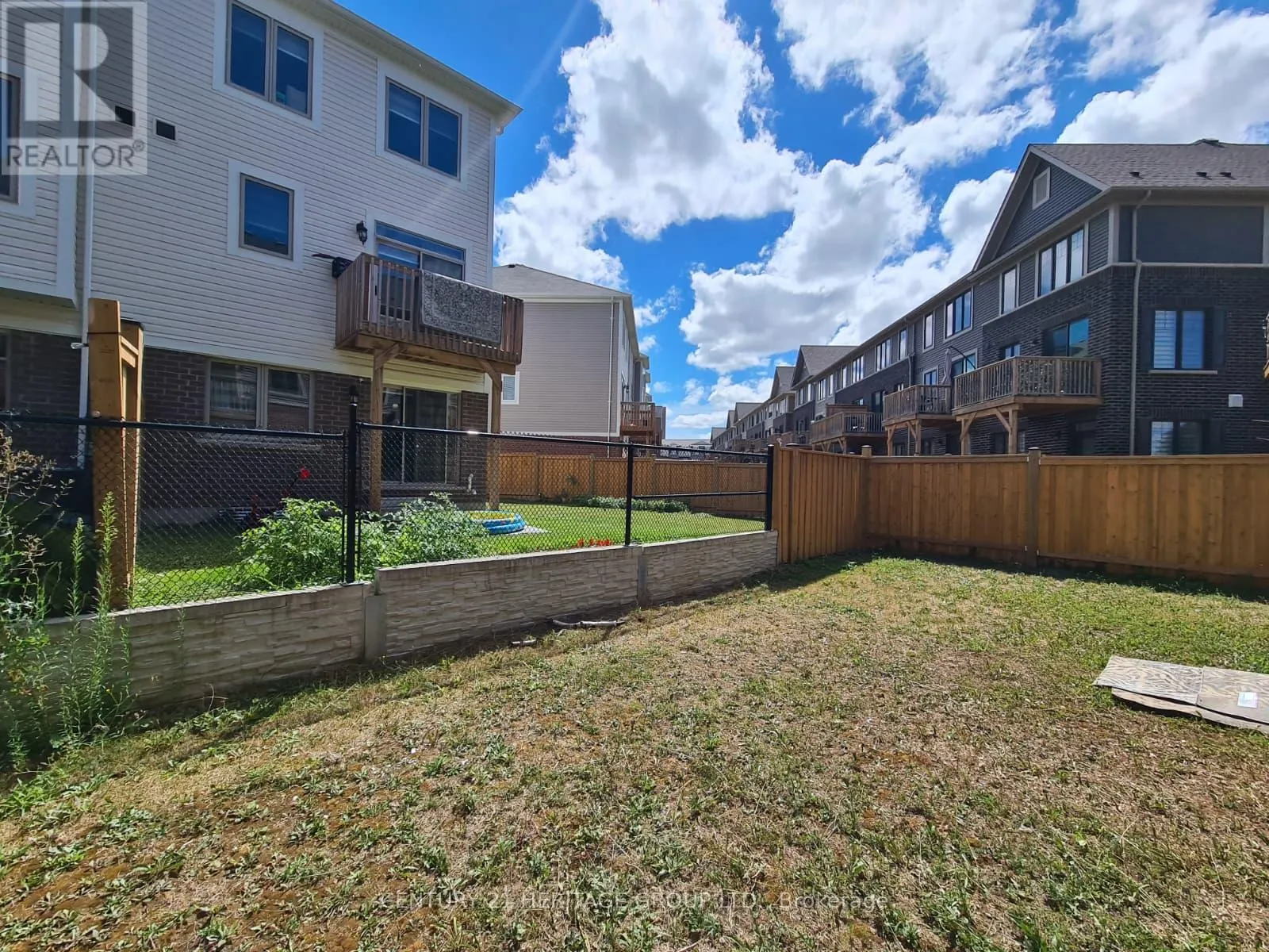 6 SNOWBERRY LANE