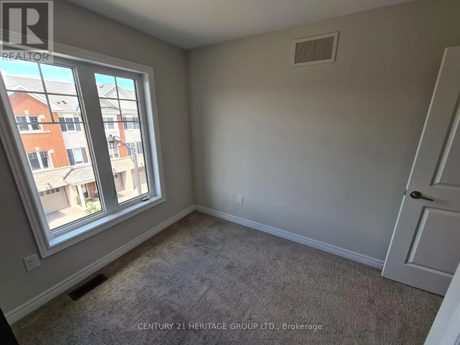 6 SNOWBERRY LANE