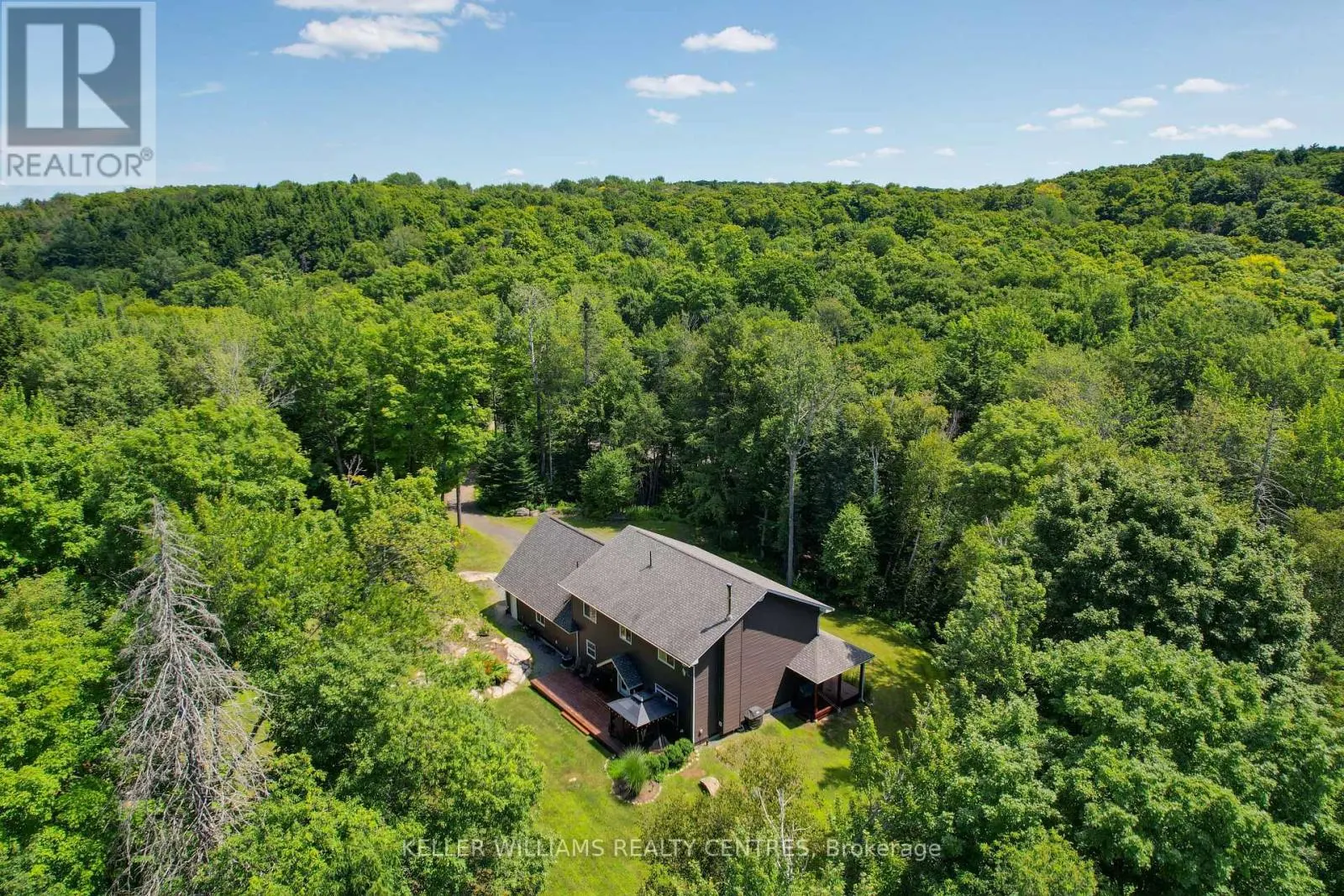 96 LINDGREN ROAD E