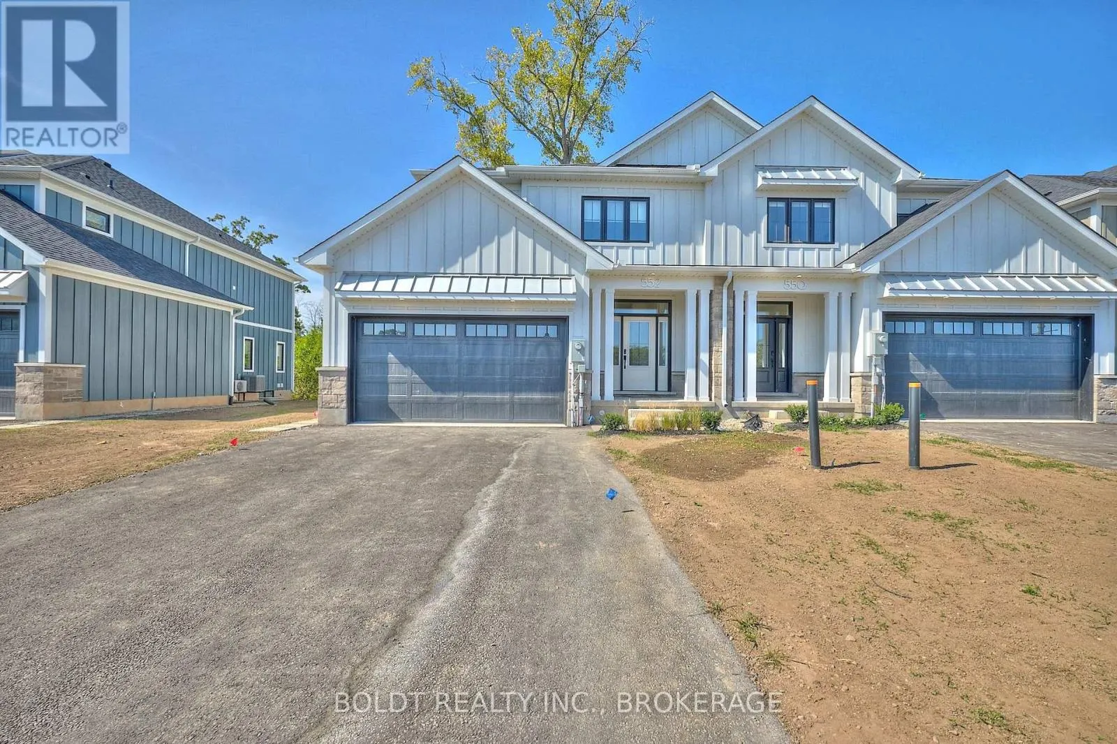 552 MISSISSAUGA AVENUE