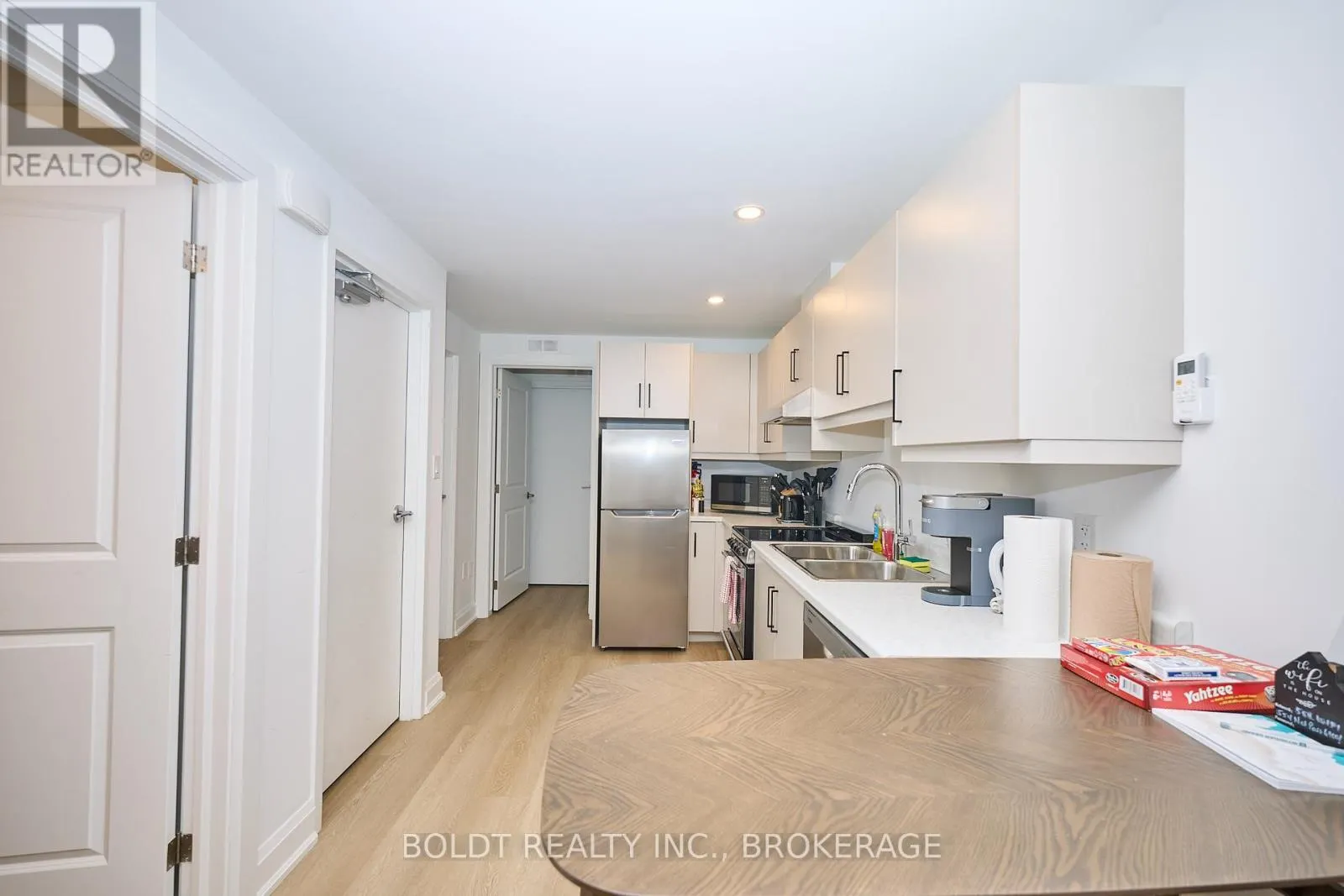 554 MISSISSAUGA AVENUE