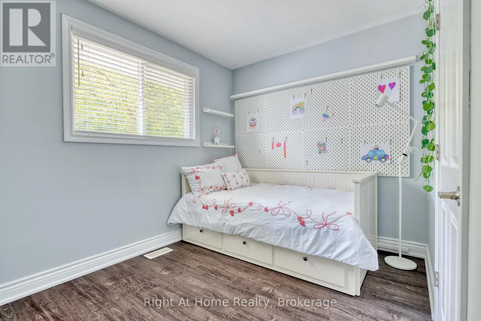 289 1/2 PELHAM ROAD