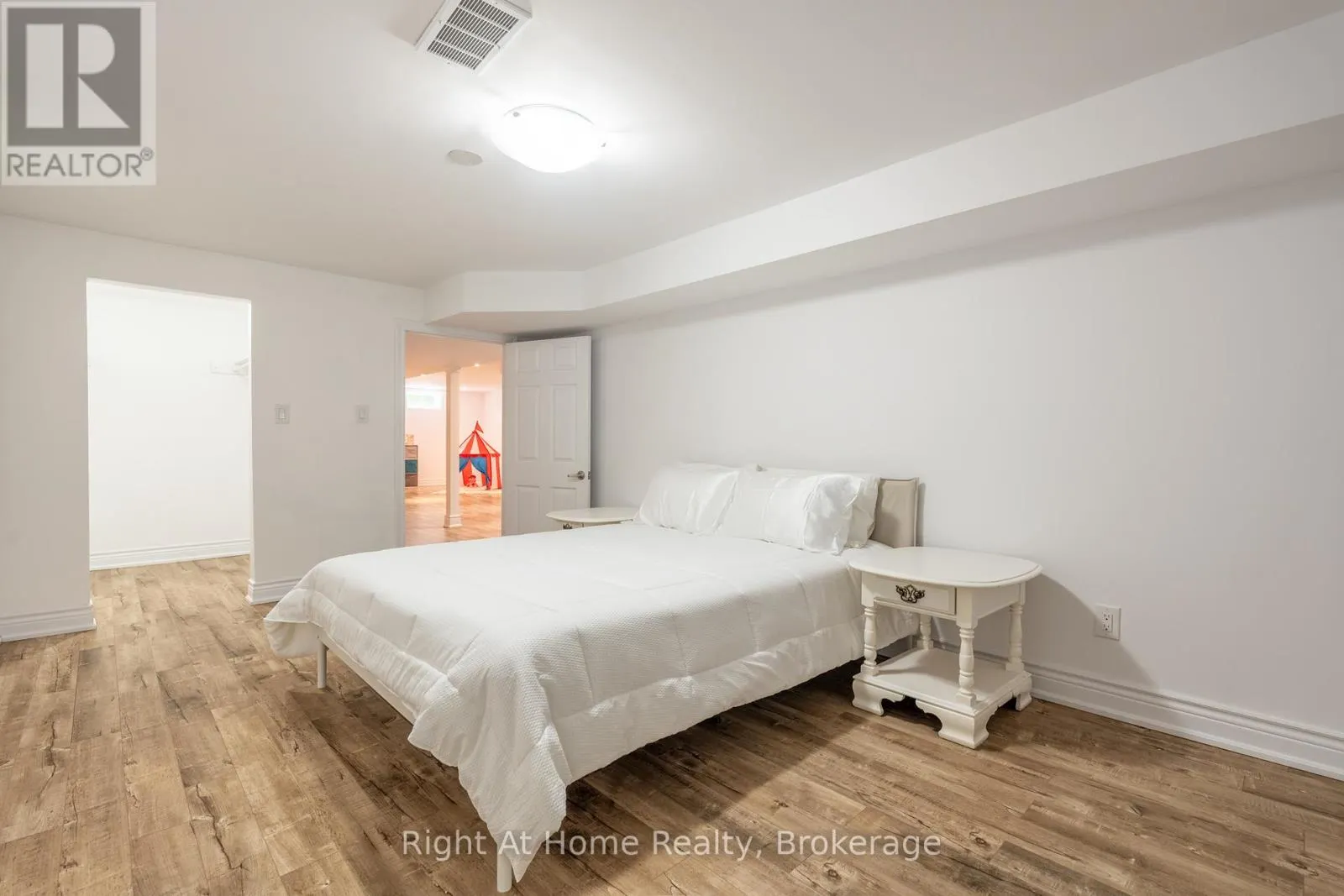 289 1/2 PELHAM ROAD