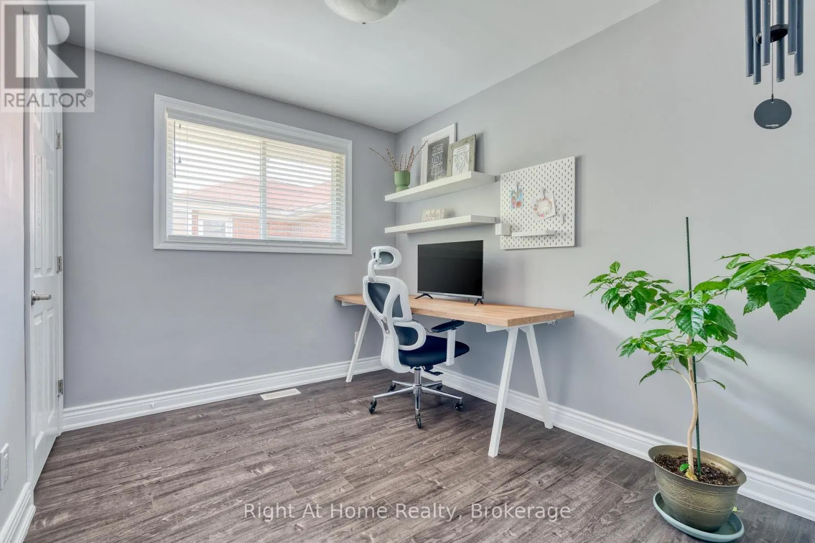 289 1/2 PELHAM ROAD