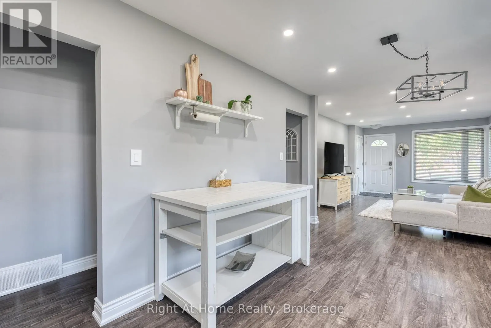 289 1/2 PELHAM ROAD