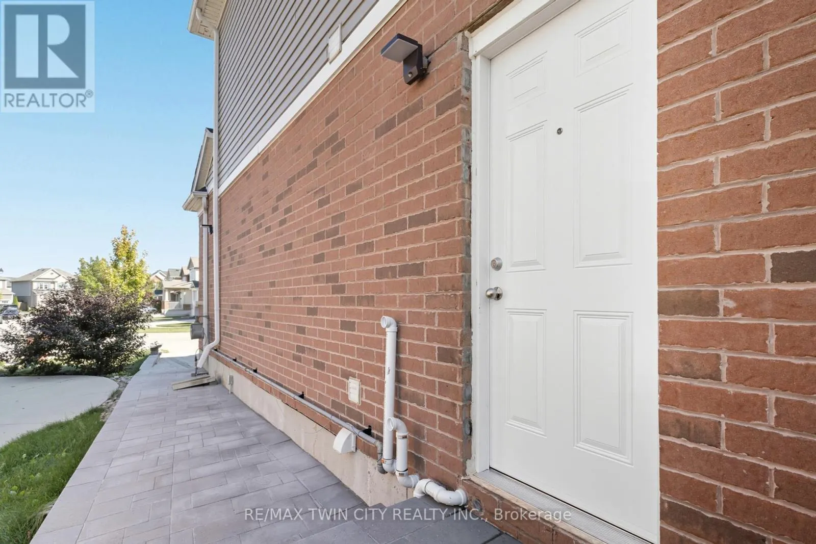304 FALLING GREEN CRESCENT