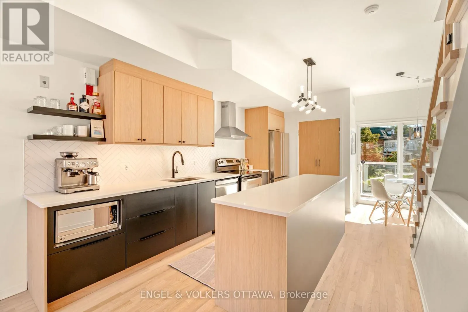 2 - 4 SHERBROOKE AVENUE