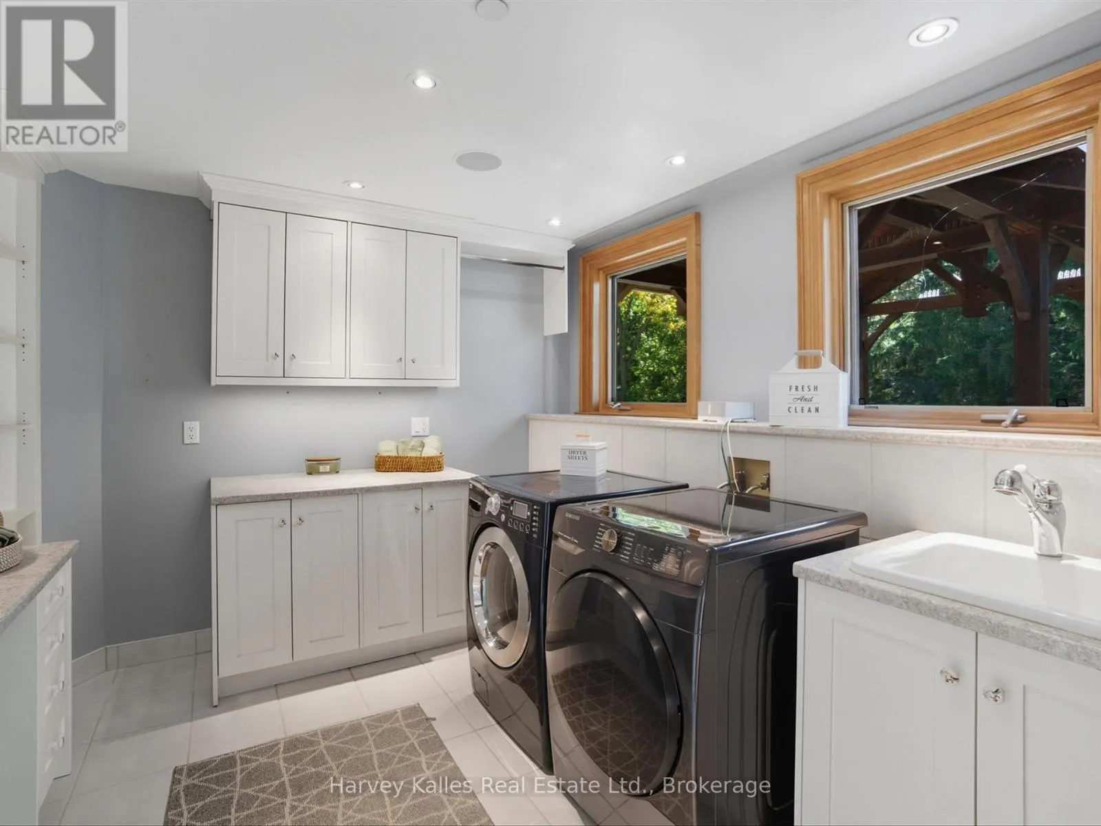 5 LEASIDE STREET
