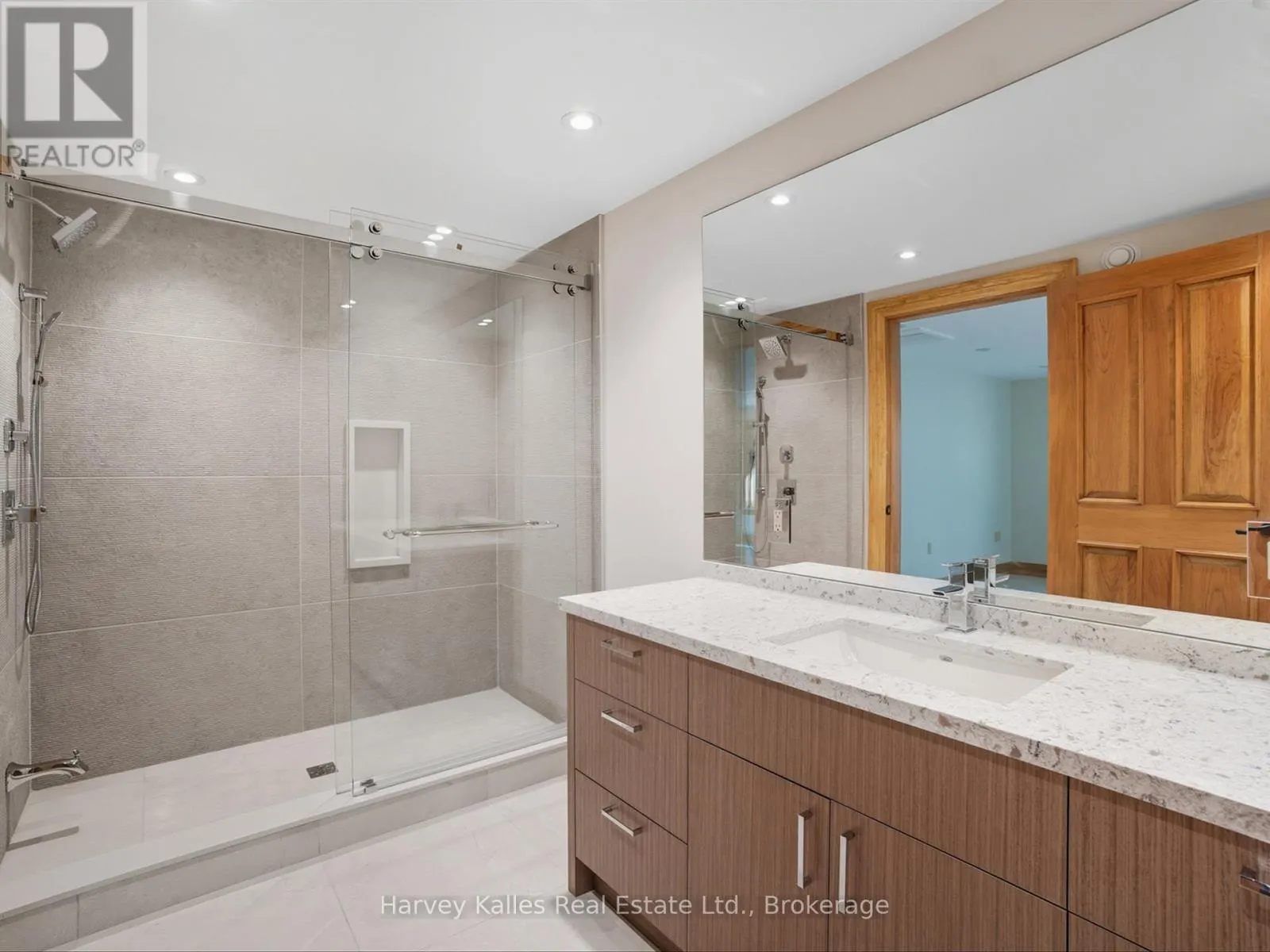 5 LEASIDE STREET