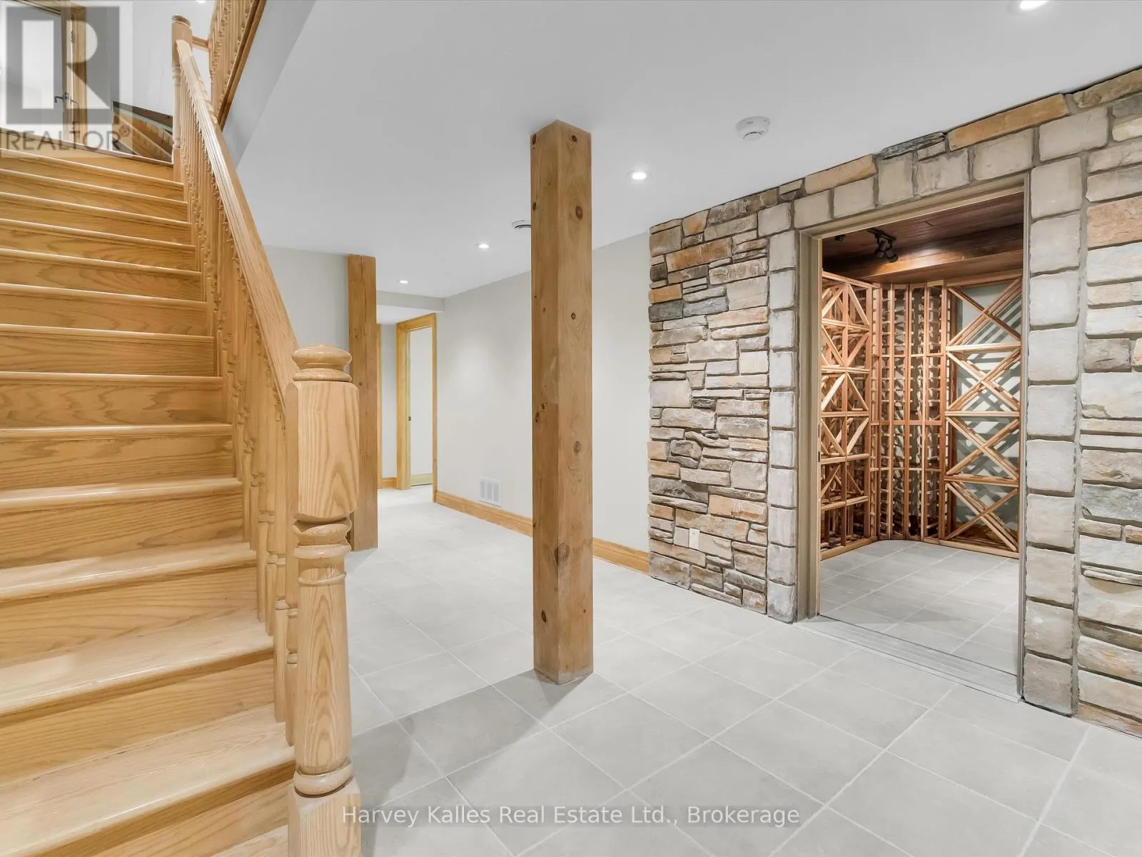 5 LEASIDE STREET