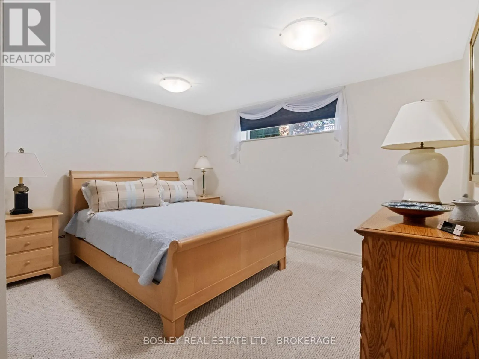 5 - 575 SIMCOE STREET, #5