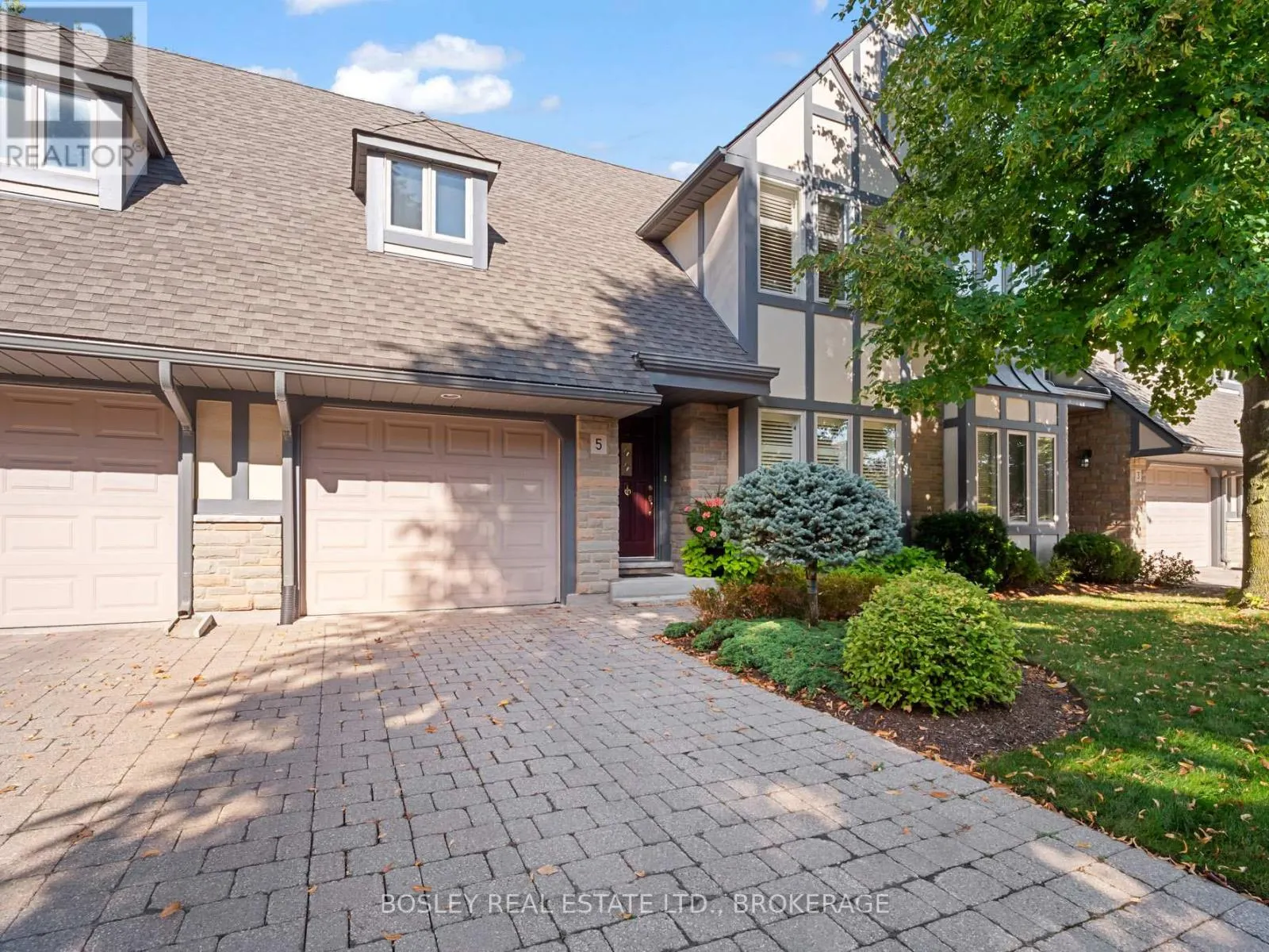 5 - 575 SIMCOE STREET, #5