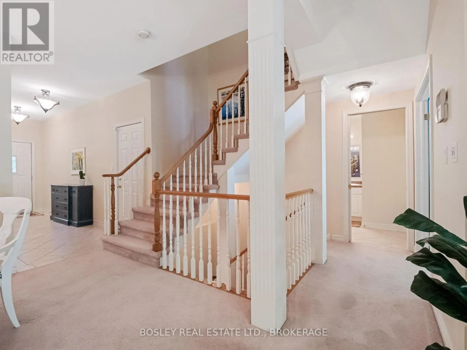 5 - 575 SIMCOE STREET, #5