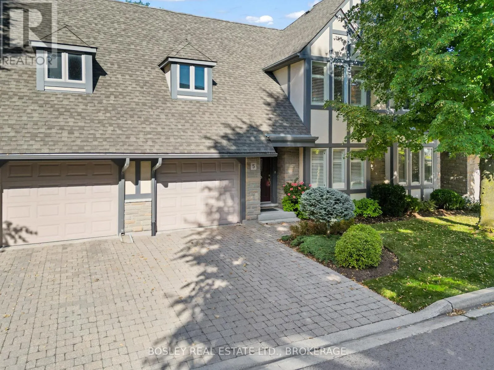 5 - 575 SIMCOE STREET, #5