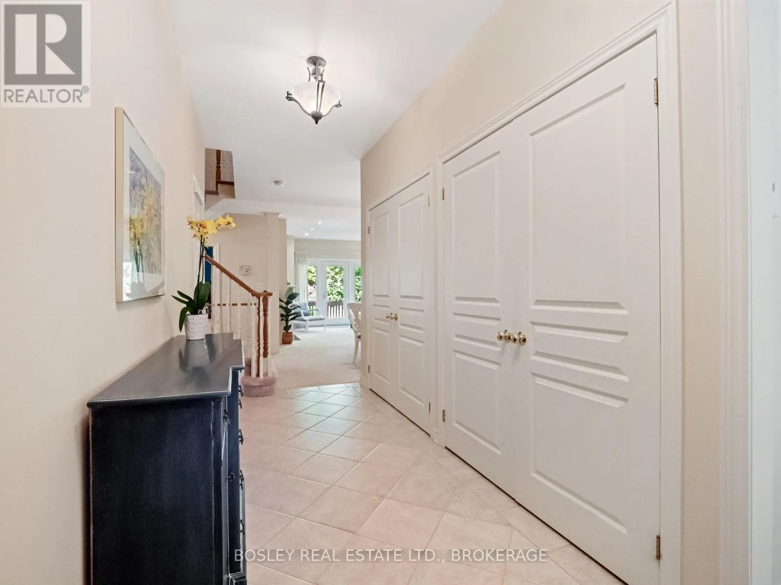 5 - 575 SIMCOE STREET, #5