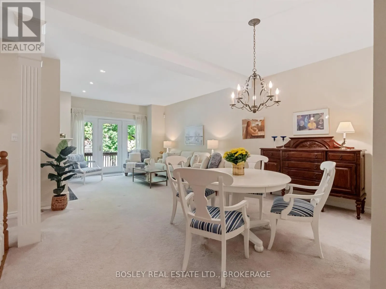 5 - 575 SIMCOE STREET, #5