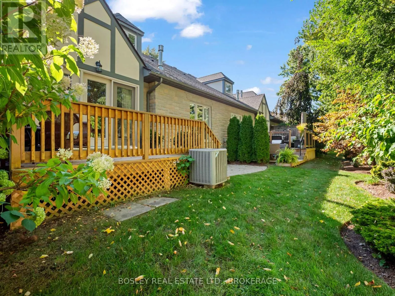 5 - 575 SIMCOE STREET, #5