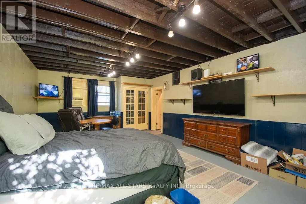 1463 HIGHWAY 7A