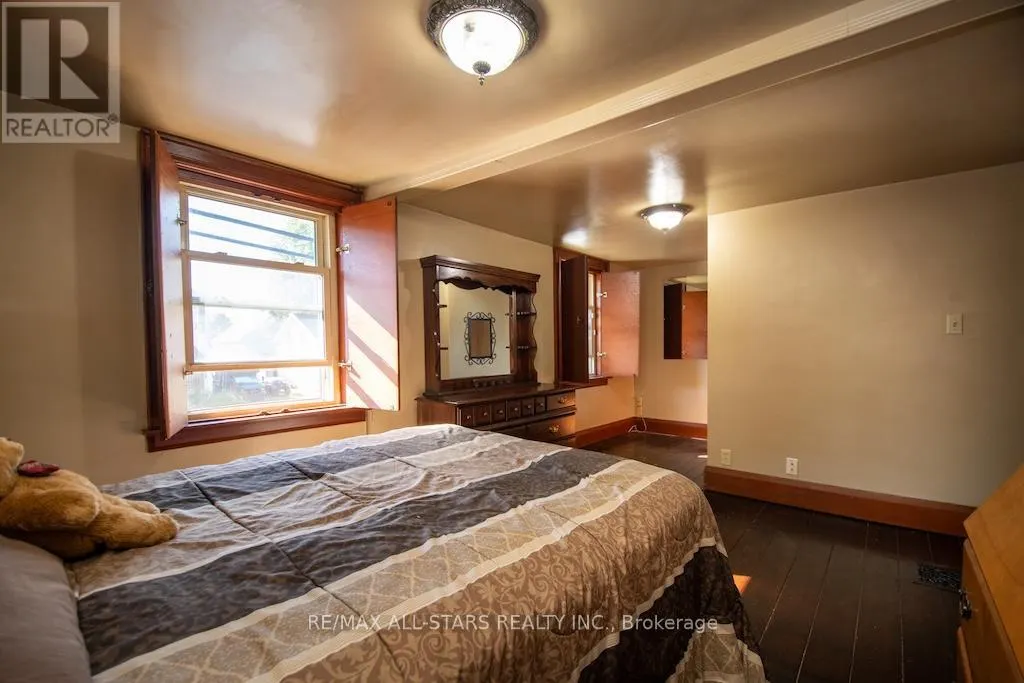 1463 HIGHWAY 7A