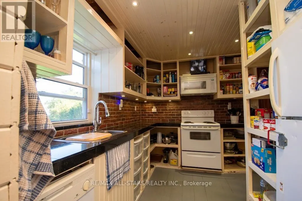 1463 HIGHWAY 7A