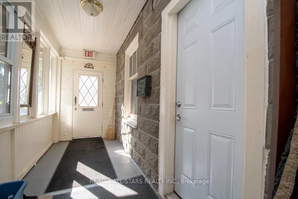 1463 HIGHWAY 7A