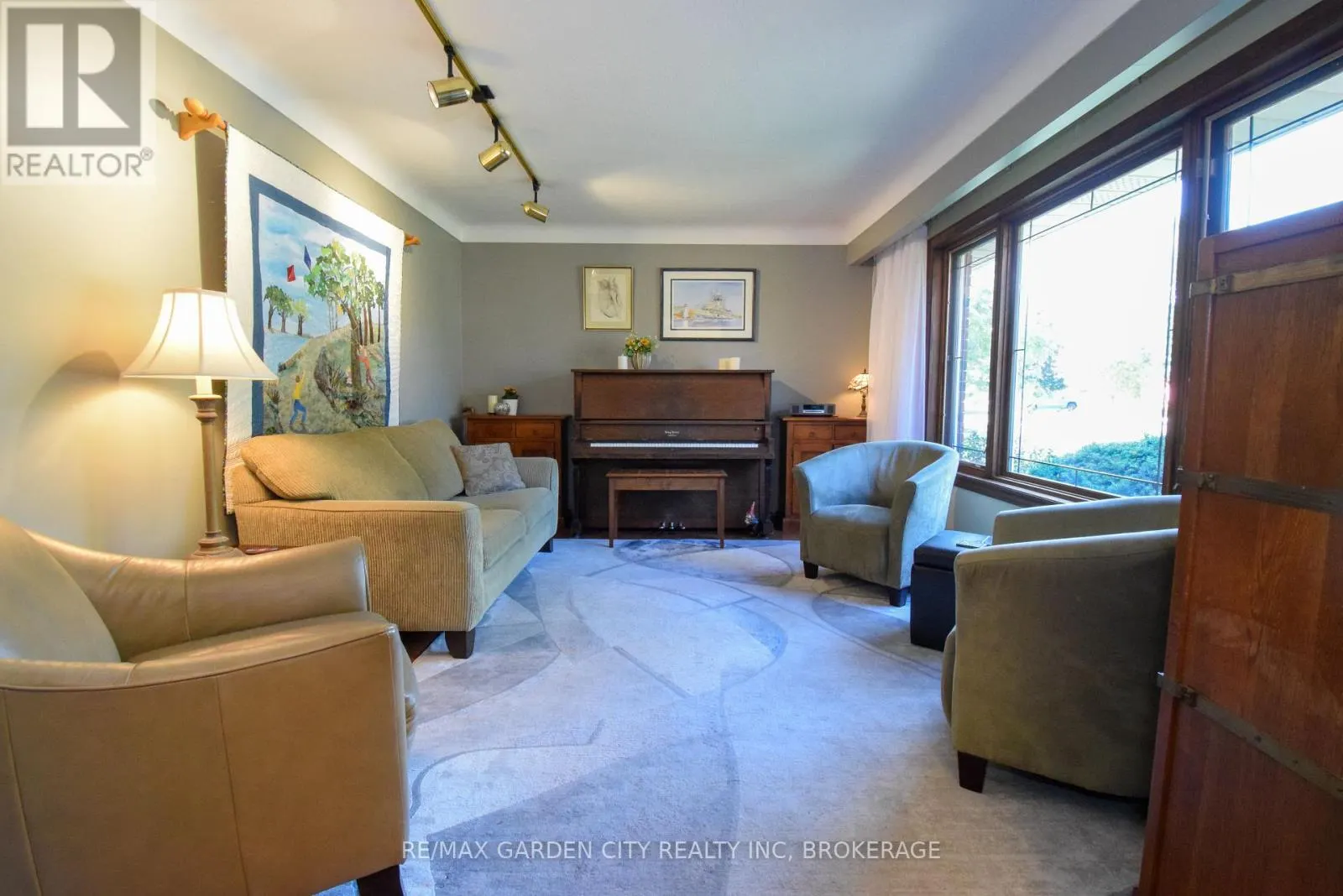 40 BELAIR DRIVE