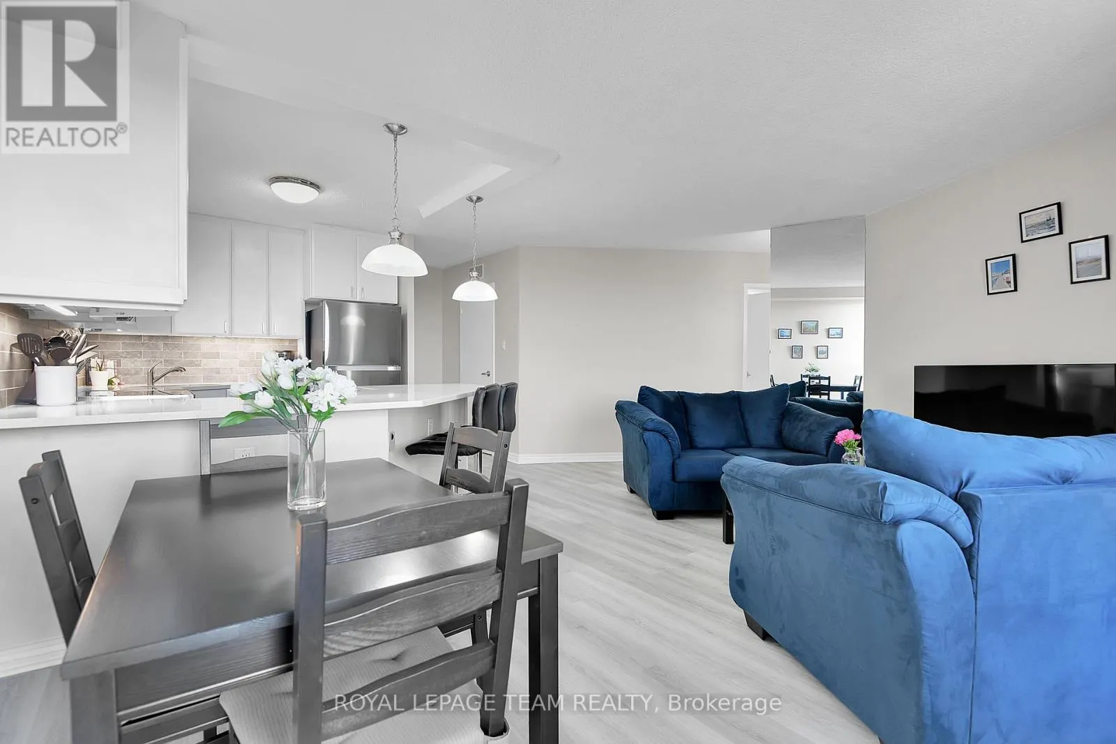 2409 - 900 DYNES ROAD