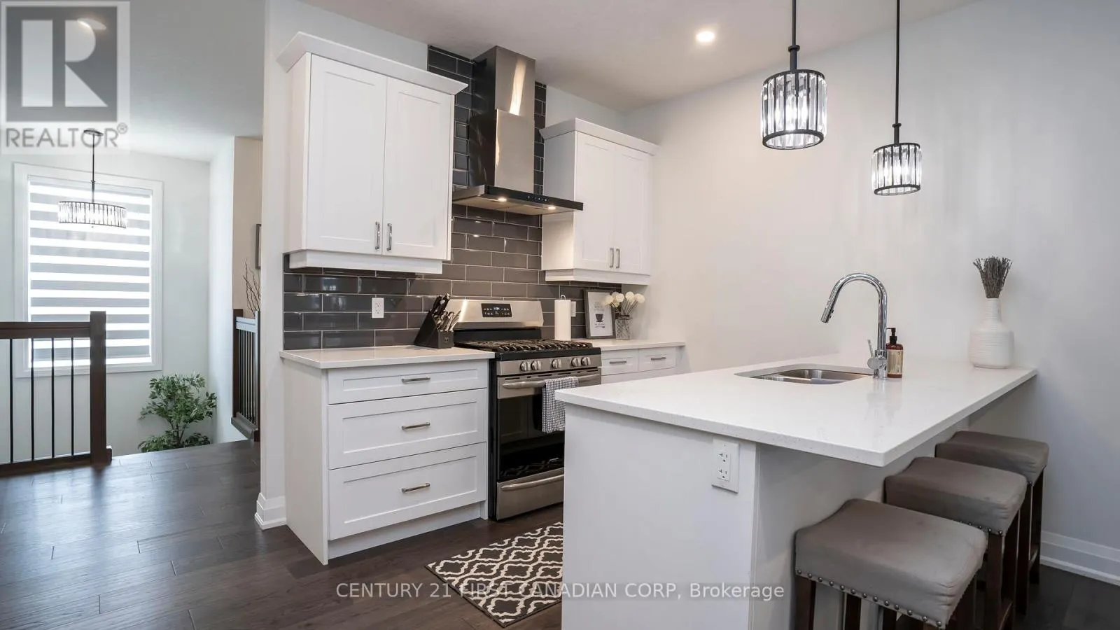 25 - 383 DAVENTRY WAY, #25