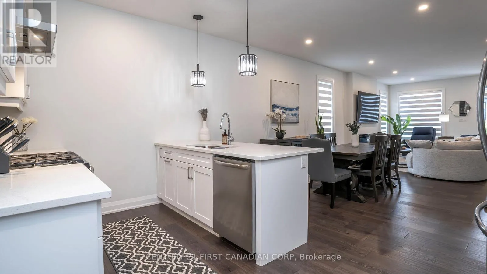 25 - 383 DAVENTRY WAY, #25
