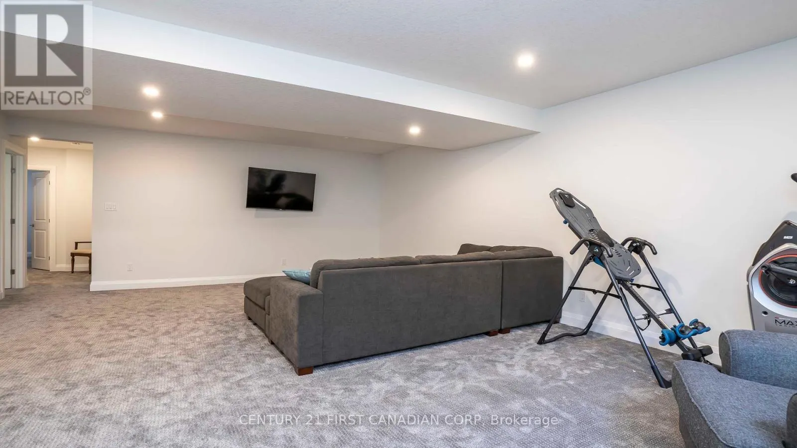 25 - 383 DAVENTRY WAY, #25