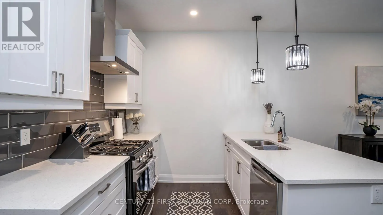 25 - 383 DAVENTRY WAY, #25