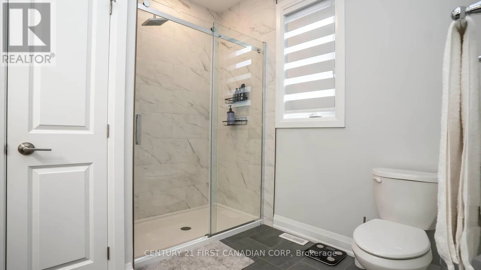 25 - 383 DAVENTRY WAY, #25