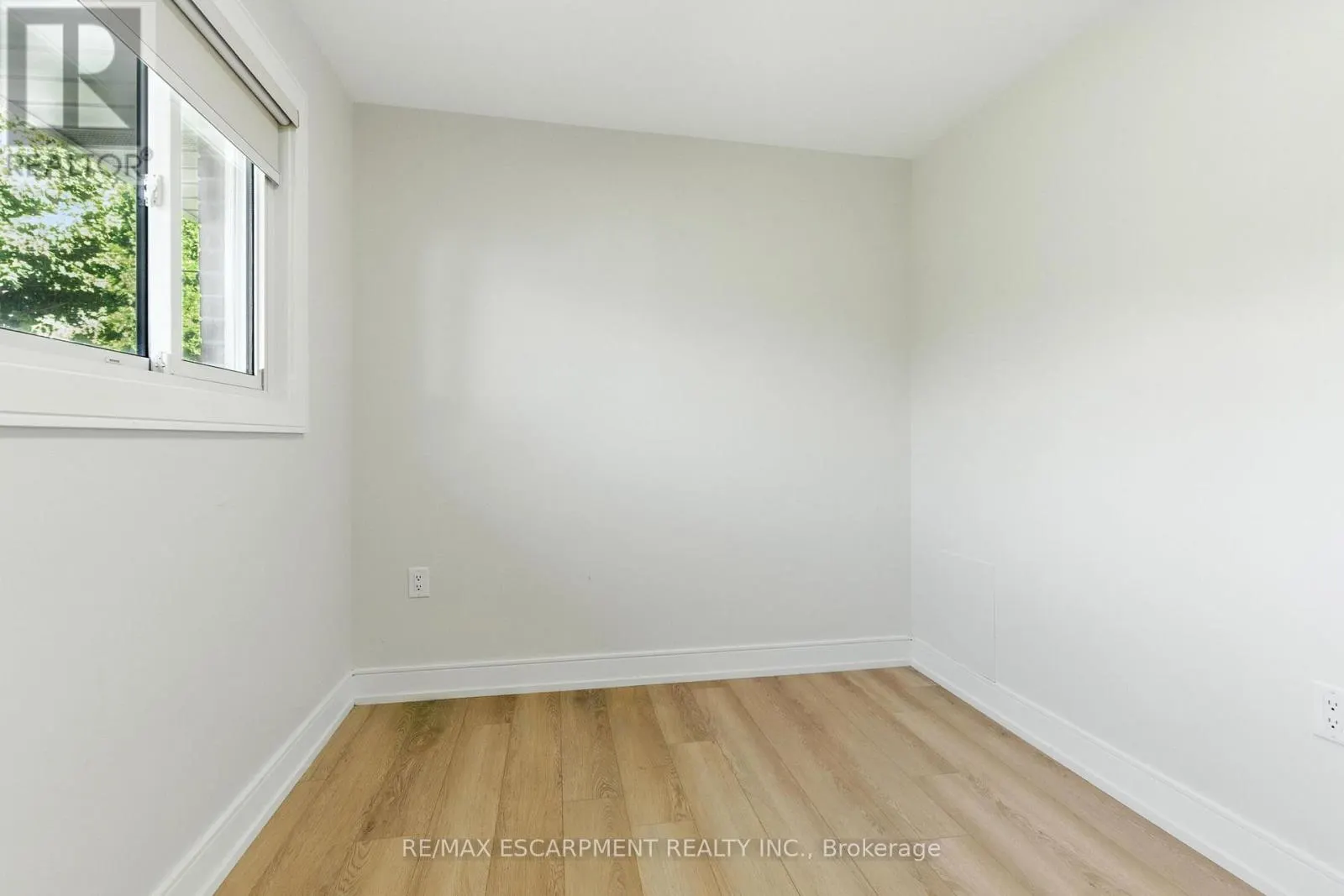MAIN - 35 WILDEWOOD AVENUE