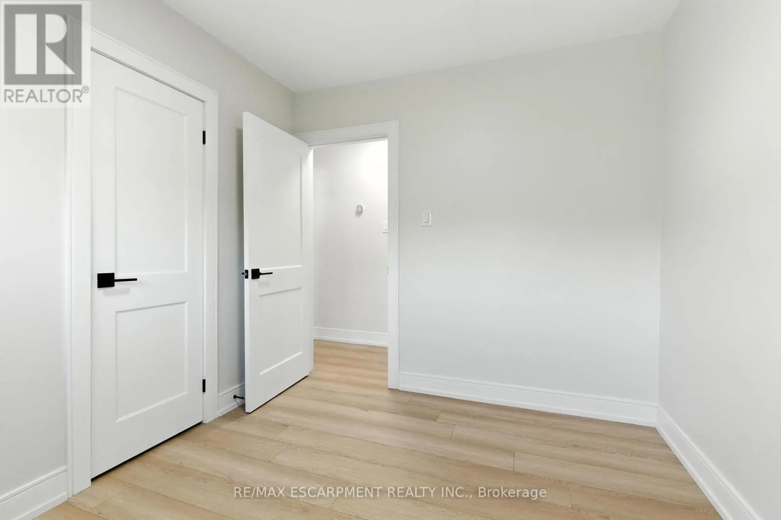 MAIN - 35 WILDEWOOD AVENUE