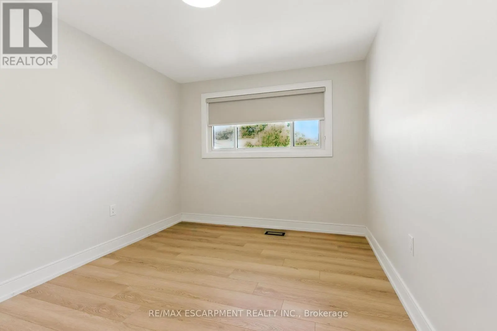 MAIN - 35 WILDEWOOD AVENUE