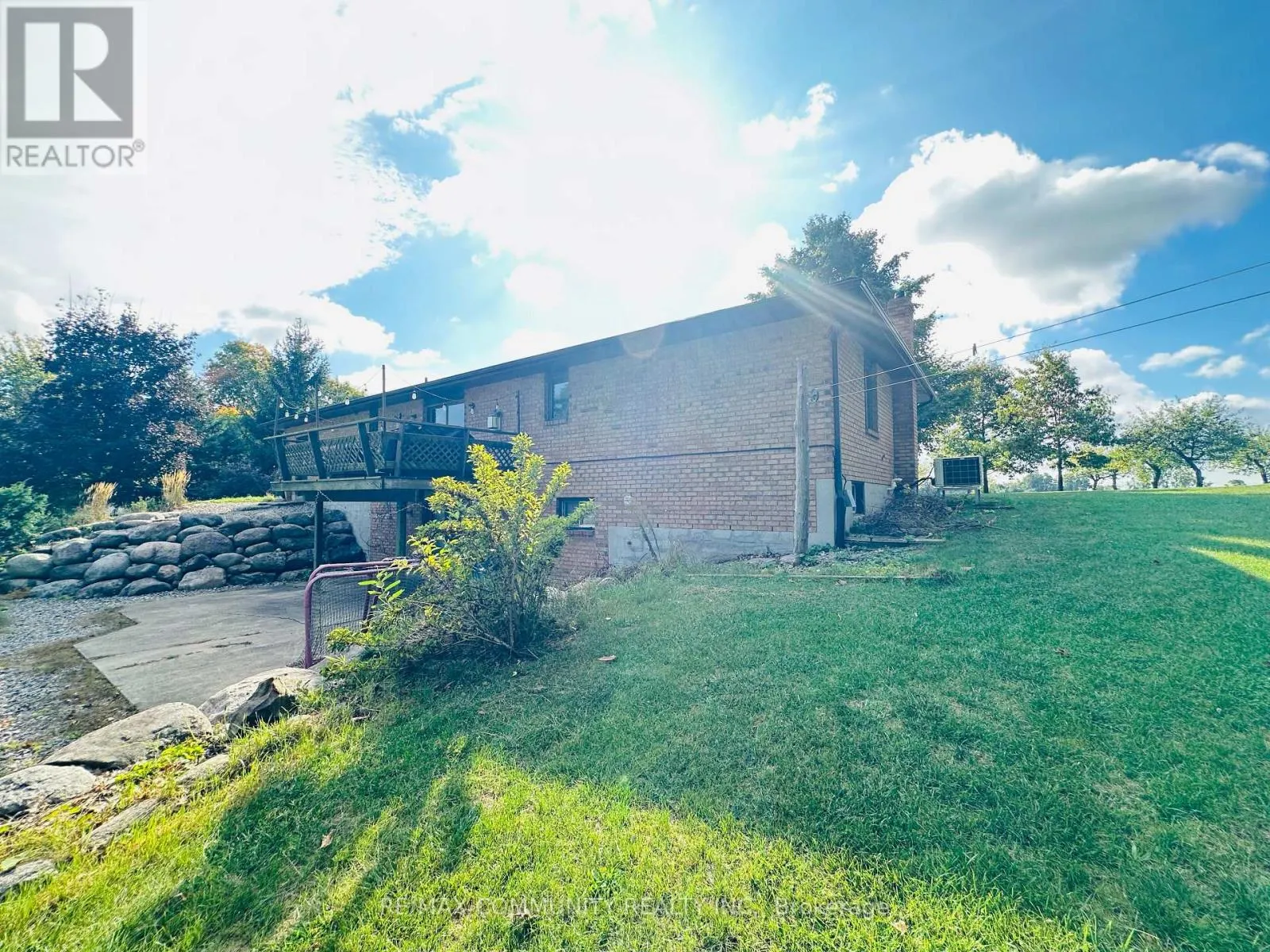 214 HELYER ROAD