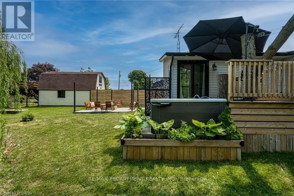 71 LAKESHORE ROAD