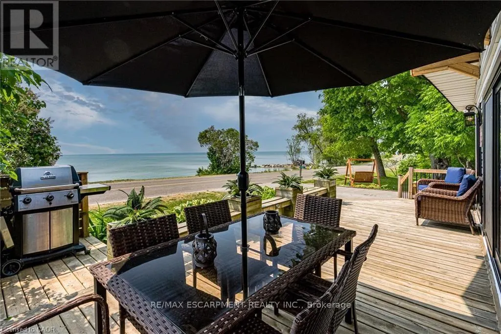 71 LAKESHORE ROAD