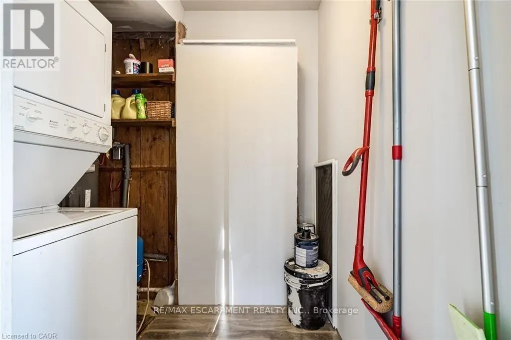 71 LAKESHORE ROAD