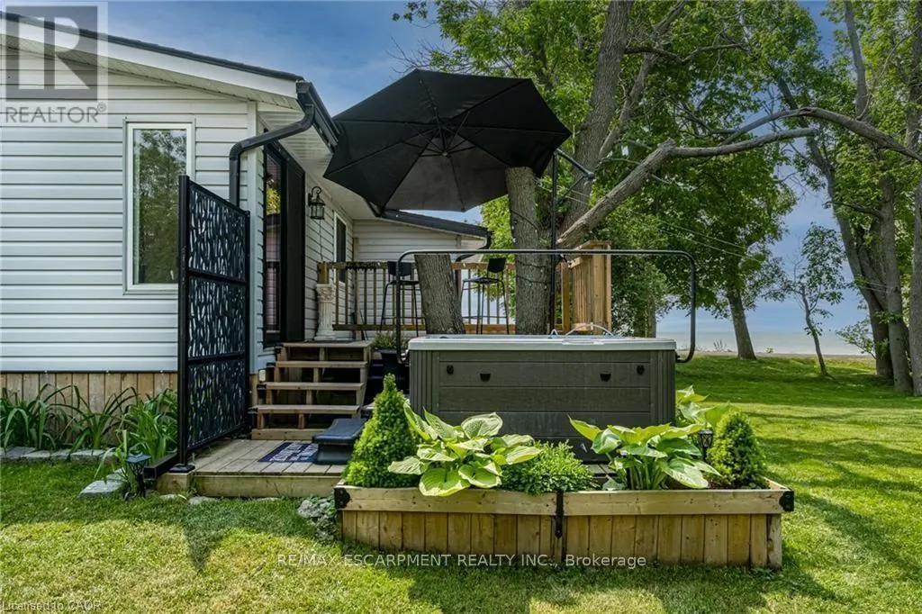 71 LAKESHORE ROAD