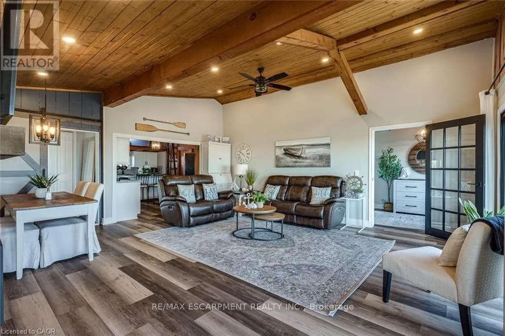 71 LAKESHORE ROAD