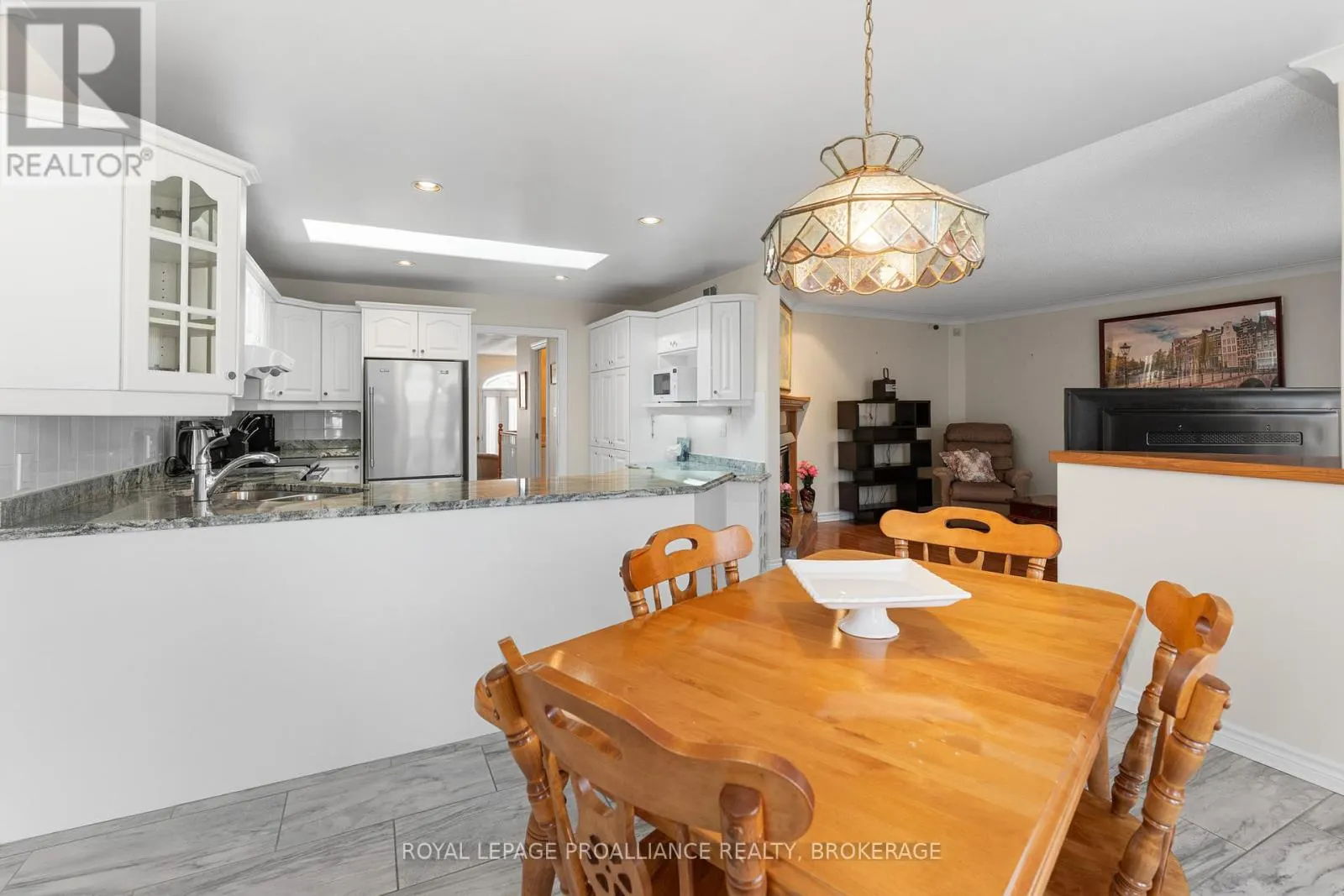 377 BRIARWOOD DRIVE