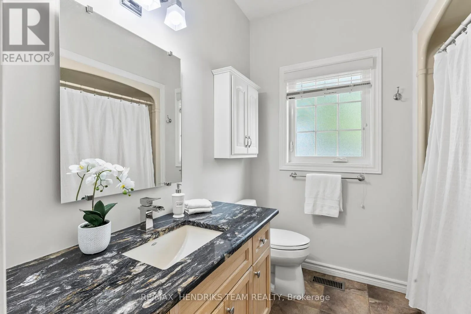 8 - 174 MARTINDALE ROAD, #8