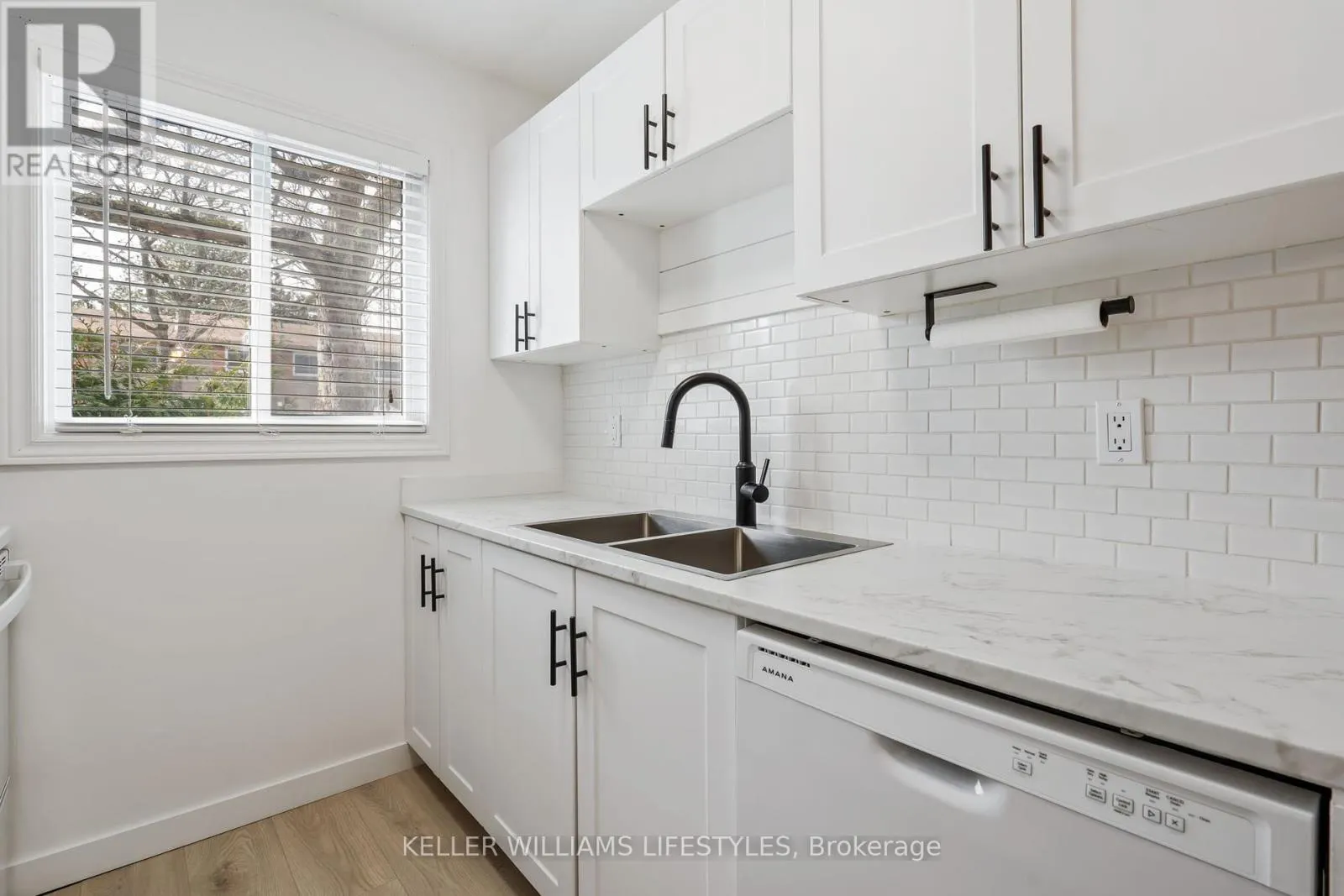 26 - 166 SOUTHDALE ROAD W, #26