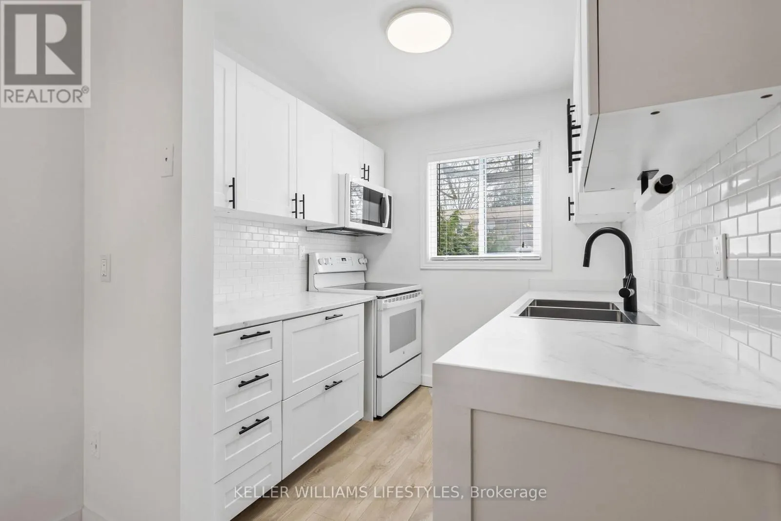 26 - 166 SOUTHDALE ROAD W, #26