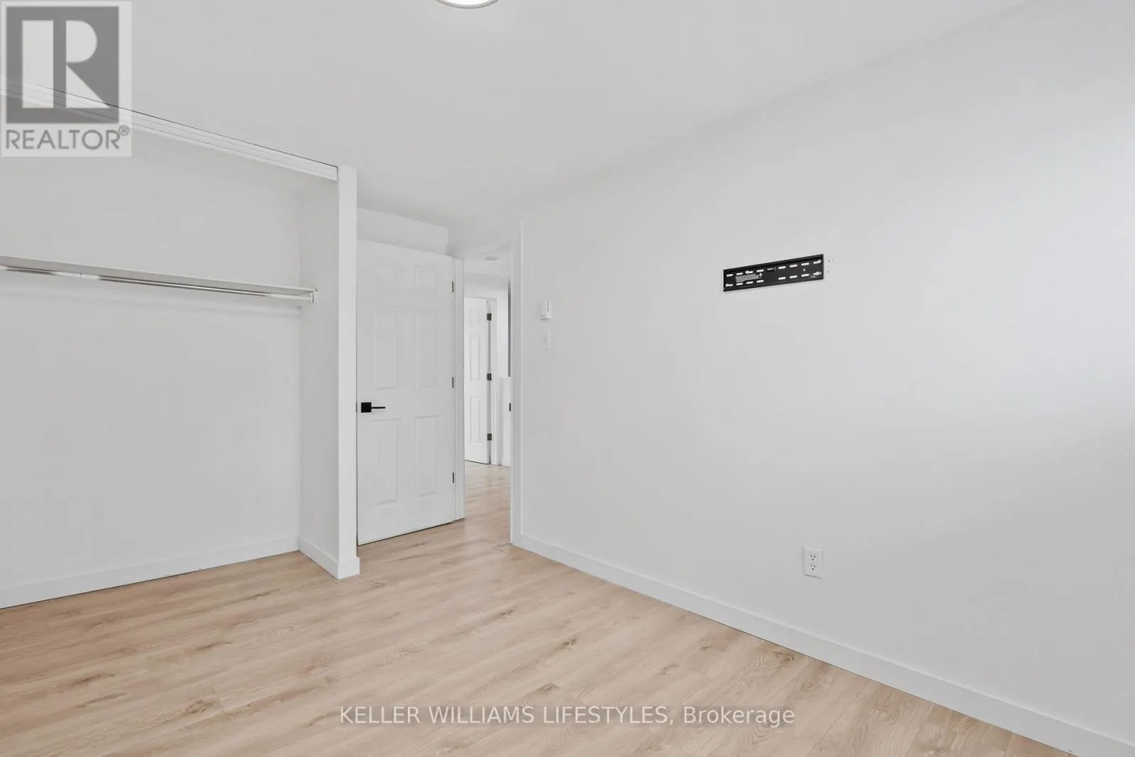 26 - 166 SOUTHDALE ROAD W, #26