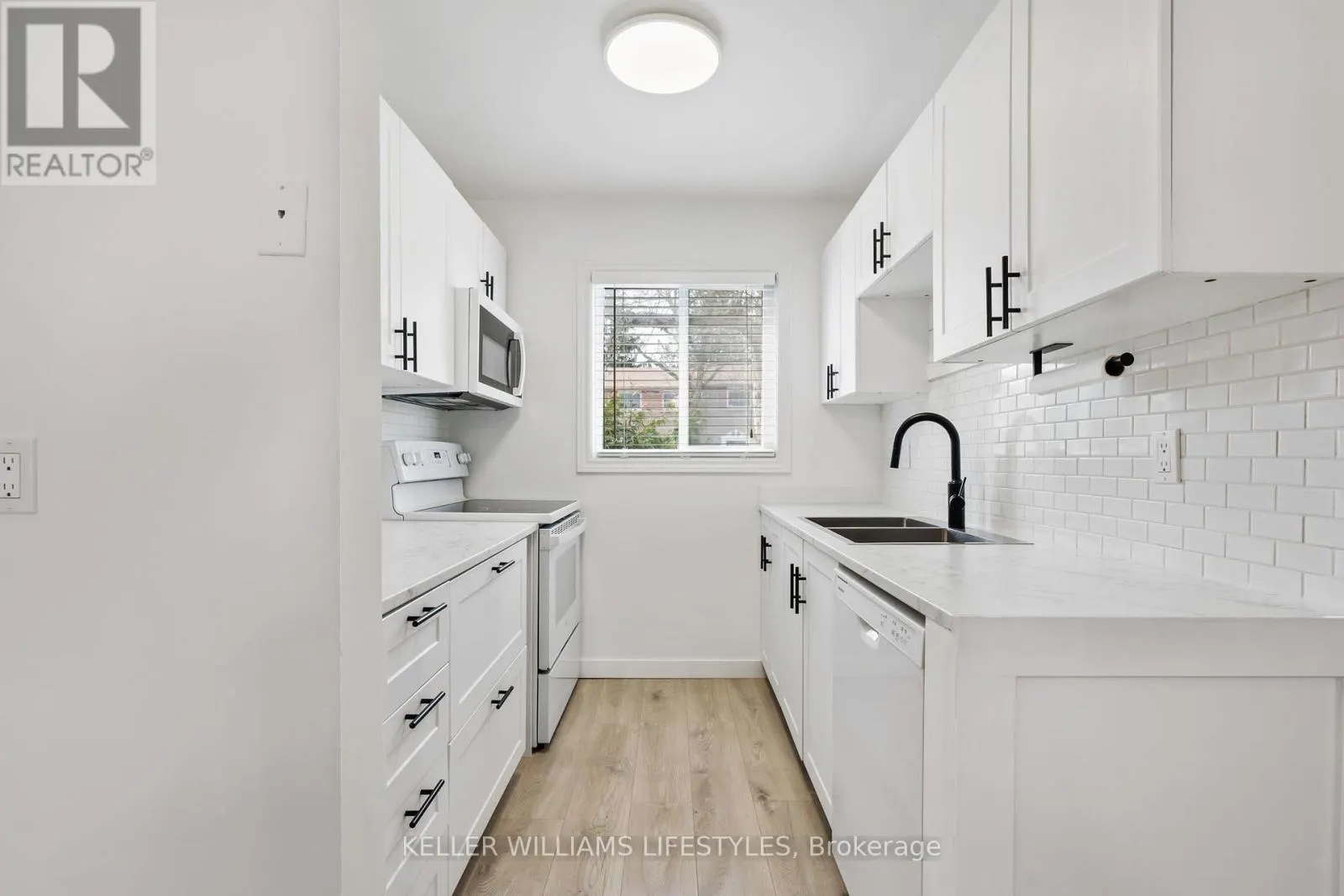 26 - 166 SOUTHDALE ROAD W, #26
